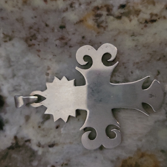 Retired James Avery Sterling Extra Large Primavera Cross Pendant. - Picture 2 of 3